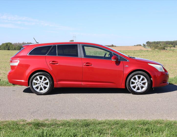 Toyota Avensis 8