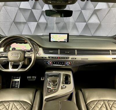 Audi SQ7 10