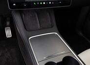 Tesla Model Y 17
