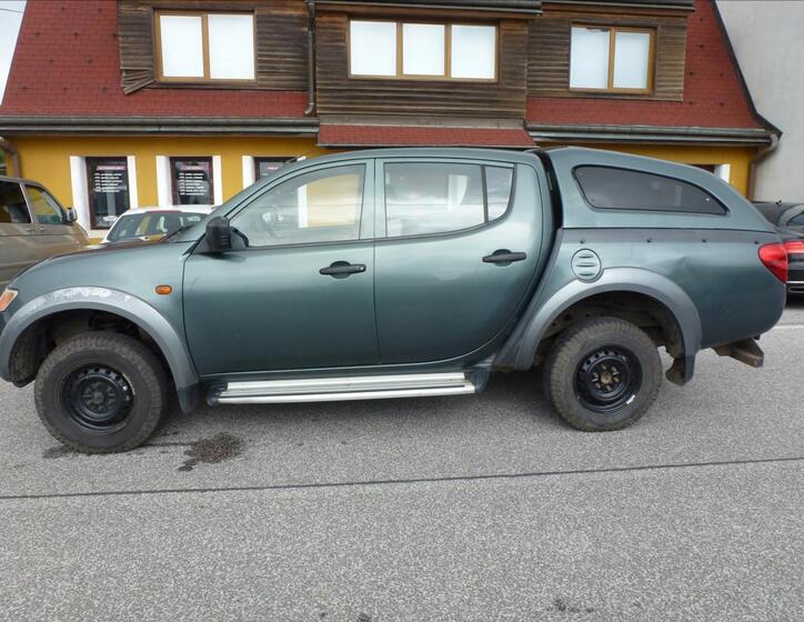 Mitsubishi L200 12
