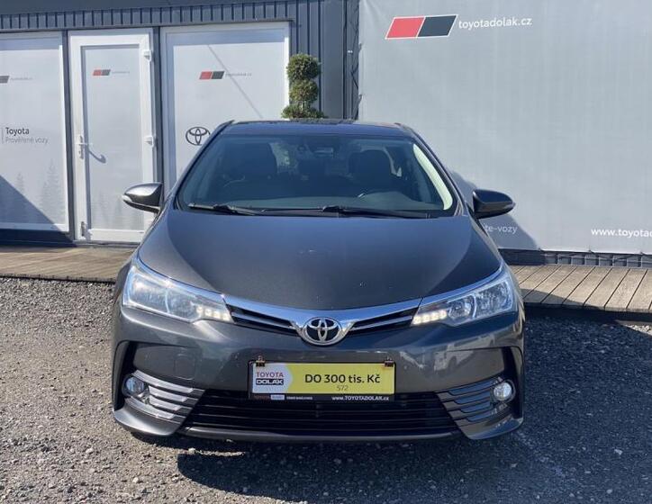 Toyota Corolla 2