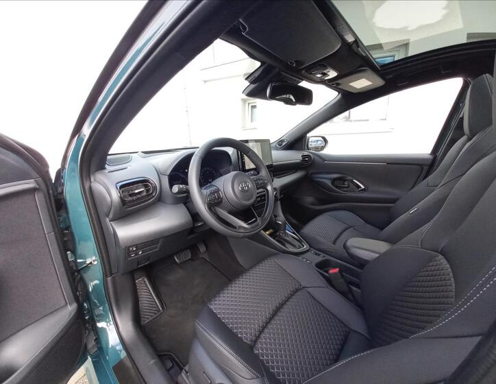 Toyota Yaris 10