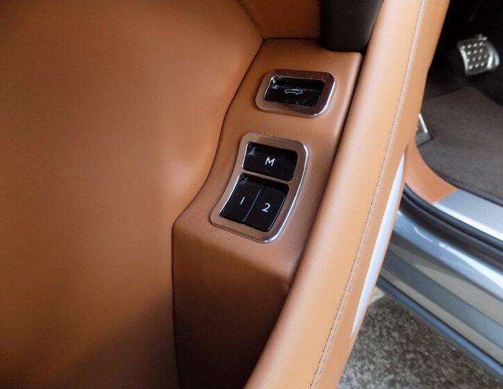 Bentley Bentayga 24