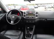 Volkswagen Tiguan 9