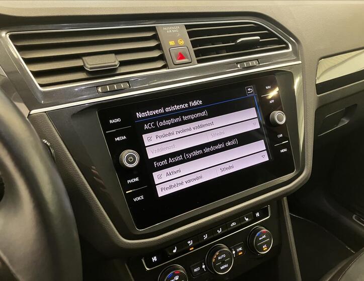 Volkswagen Tiguan 12