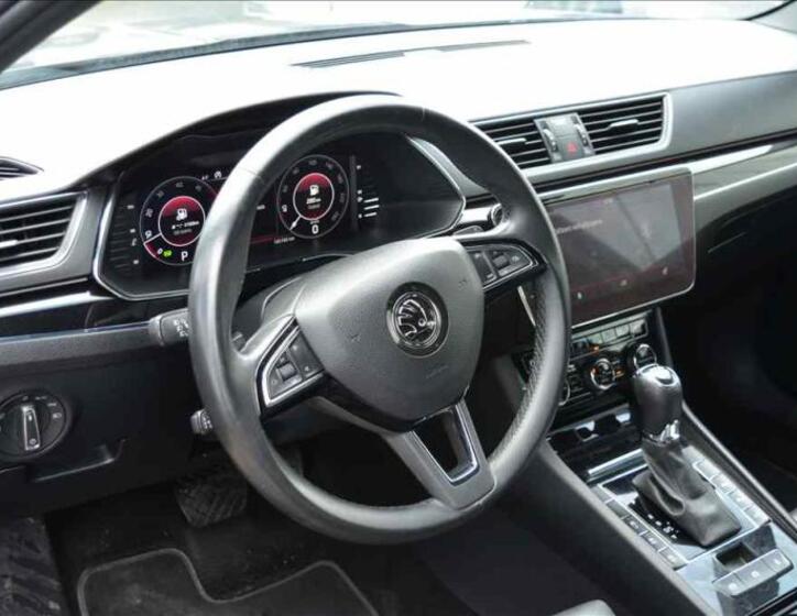 Škoda Superb 10