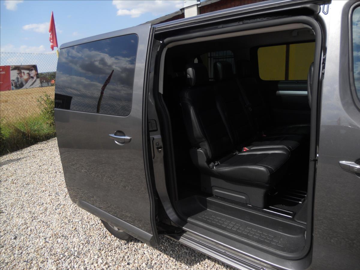 Peugeot Traveller