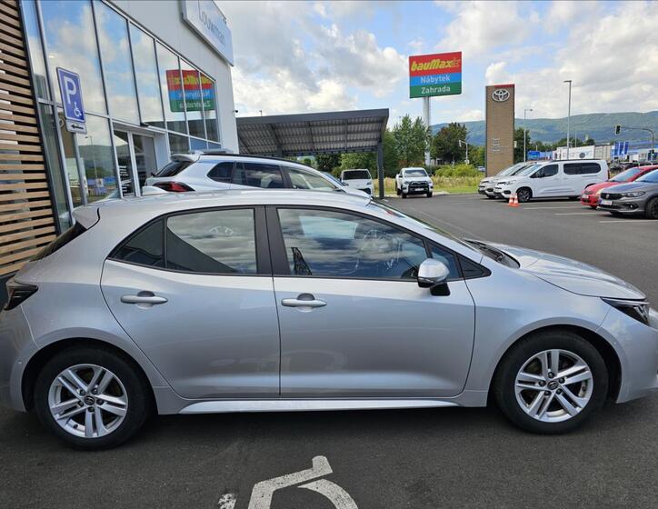 Toyota Corolla 12