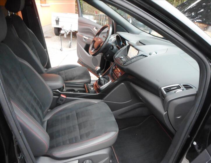 Ford Kuga 23