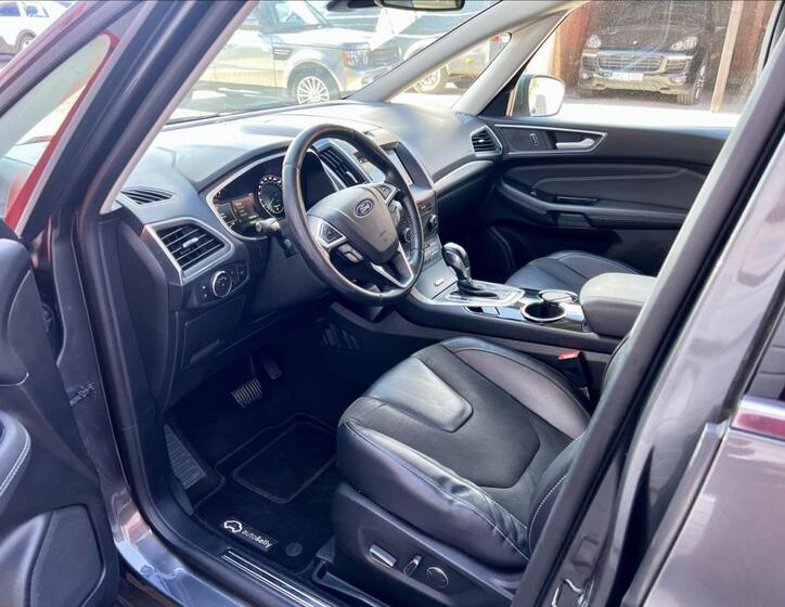 Ford Galaxy 11