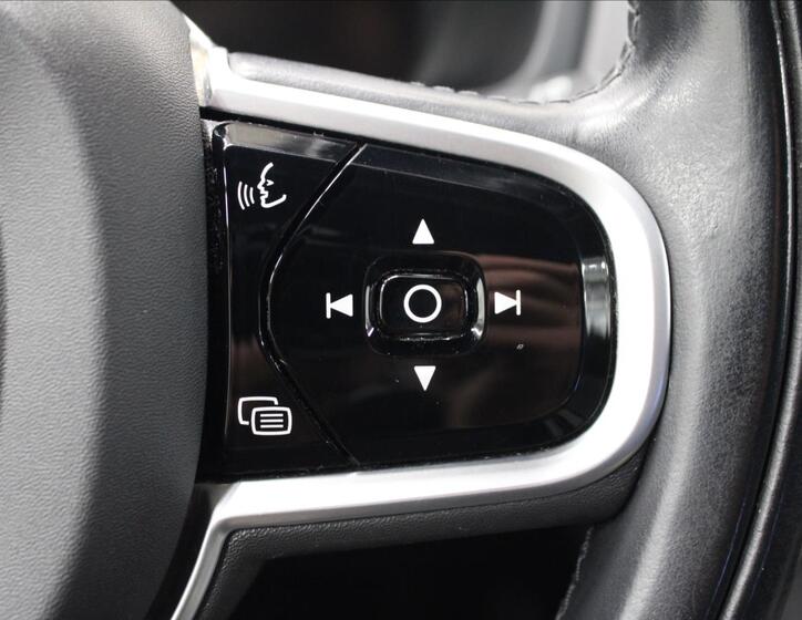 Volvo XC90 19