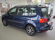 Volkswagen Touran 8