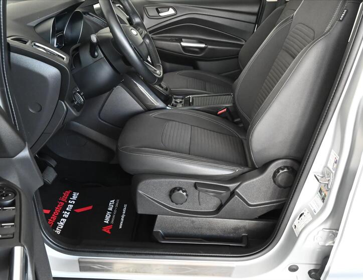 Ford Kuga 9