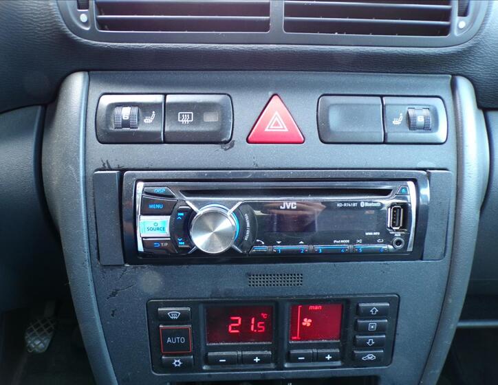 Audi A3 8
