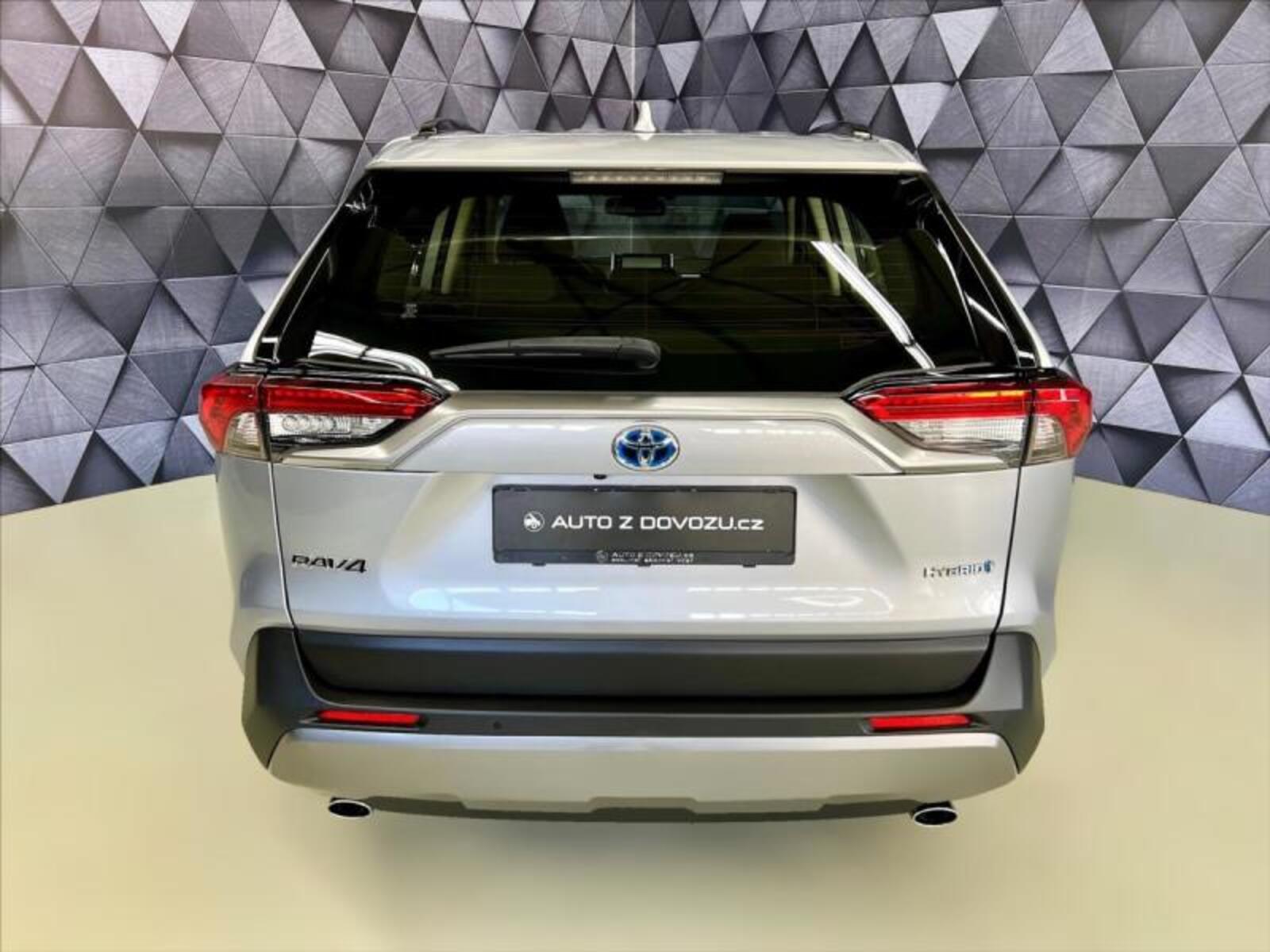 Toyota RAV4 6