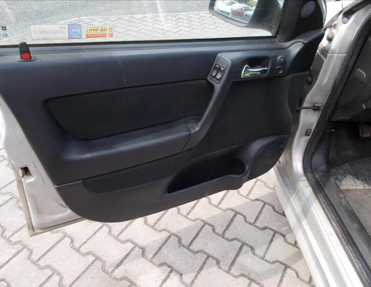 Opel Astra 24
