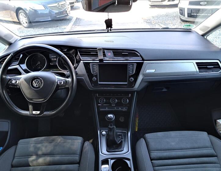 Volkswagen Touran 12