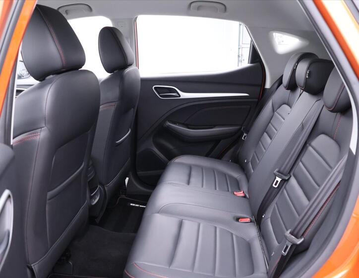 MG ZS 16