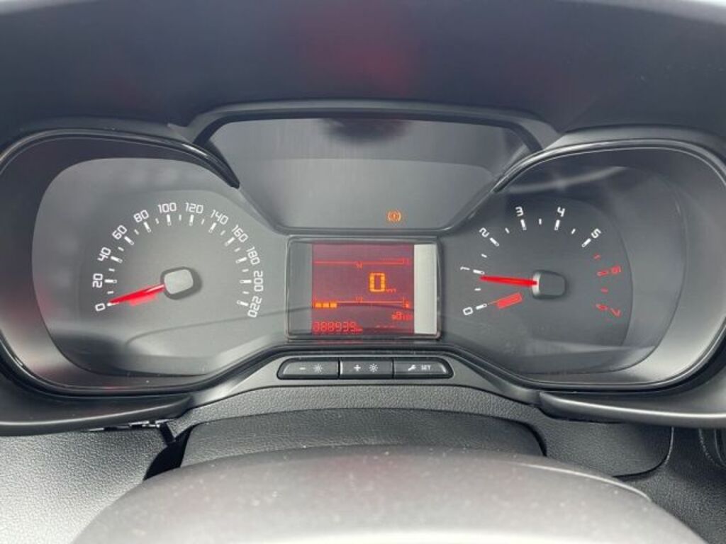 Toyota ProAce City 12