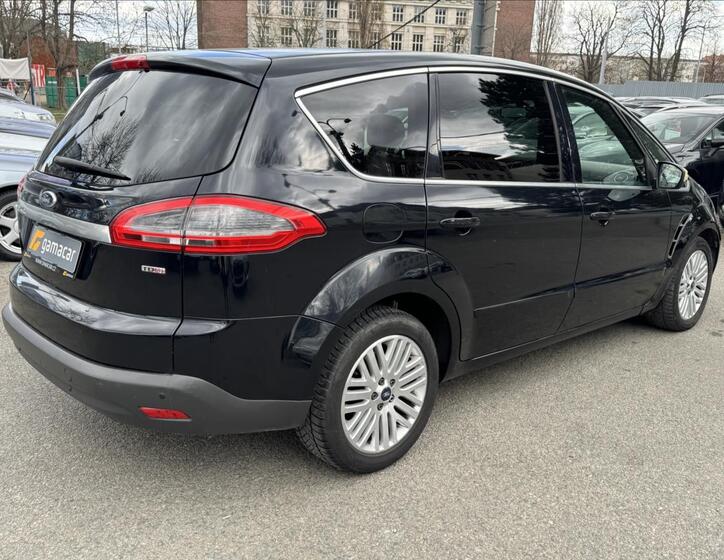 Ford S-MAX 10