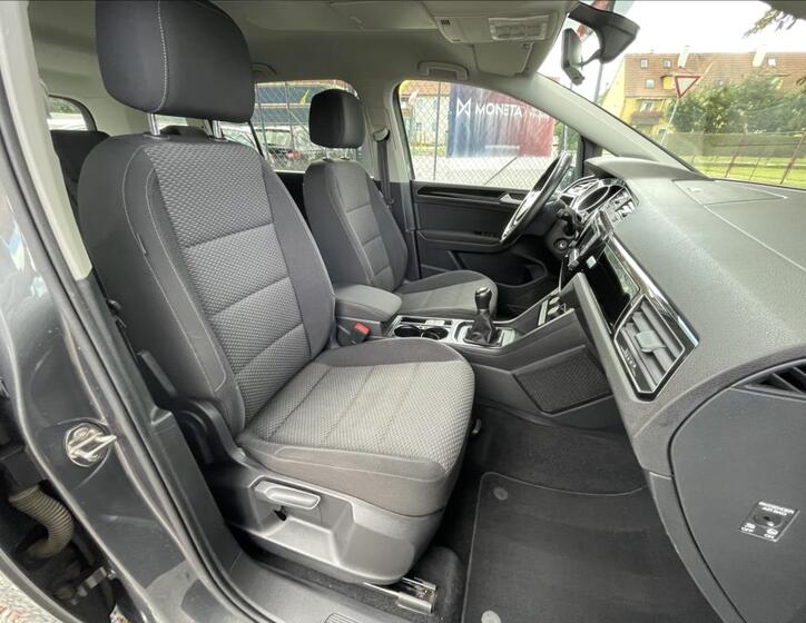 Volkswagen Touran 29