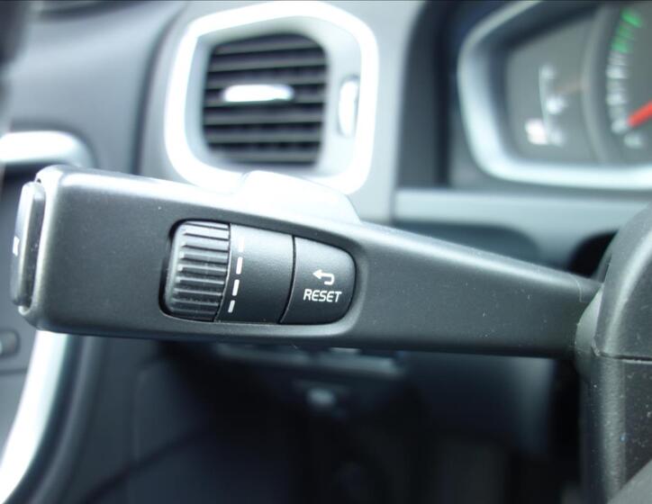 Volvo V60 31