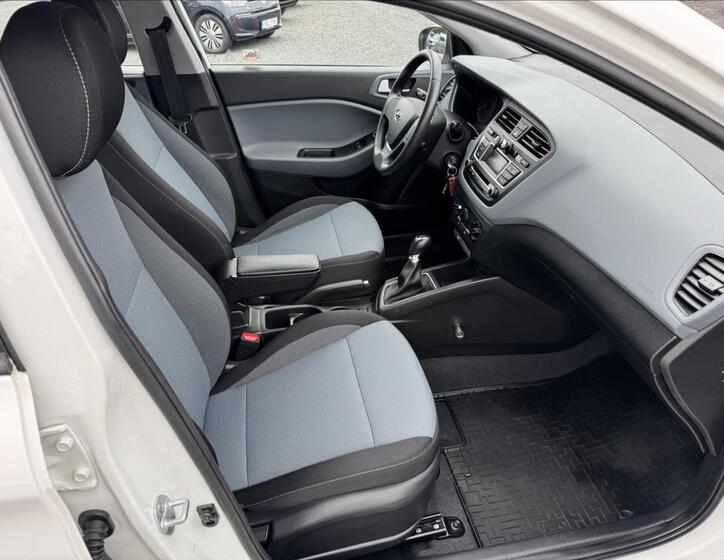 Hyundai i20 12