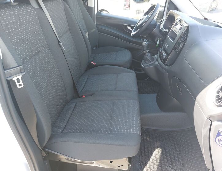 Mercedes-Benz Vito 10