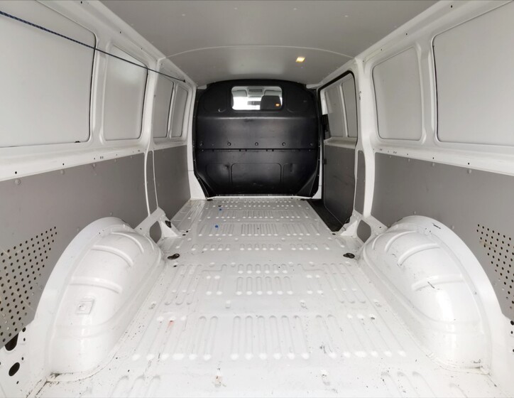 Volkswagen Transporter 18