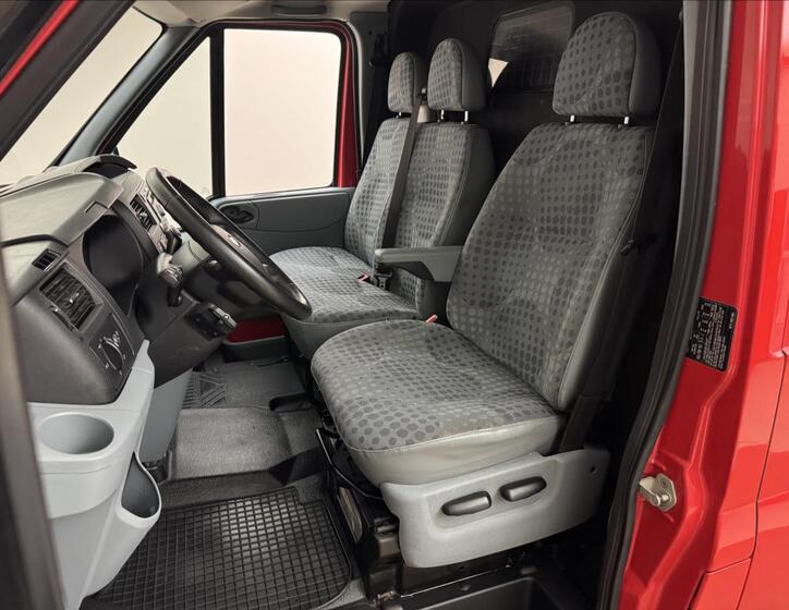 Ford Transit 9