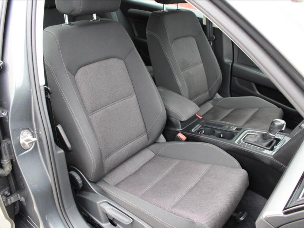 Volkswagen Passat 19