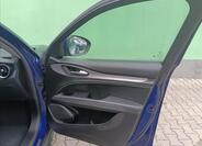 Alfa Romeo Stelvio 34