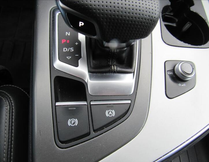 Audi Q7 21
