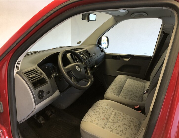Volkswagen Caravelle 7