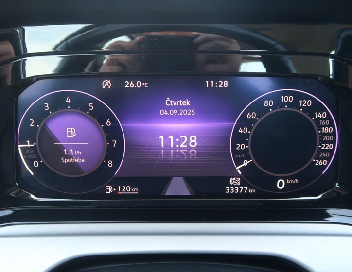 Volkswagen Golf 23