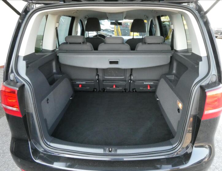Volkswagen Touran 24