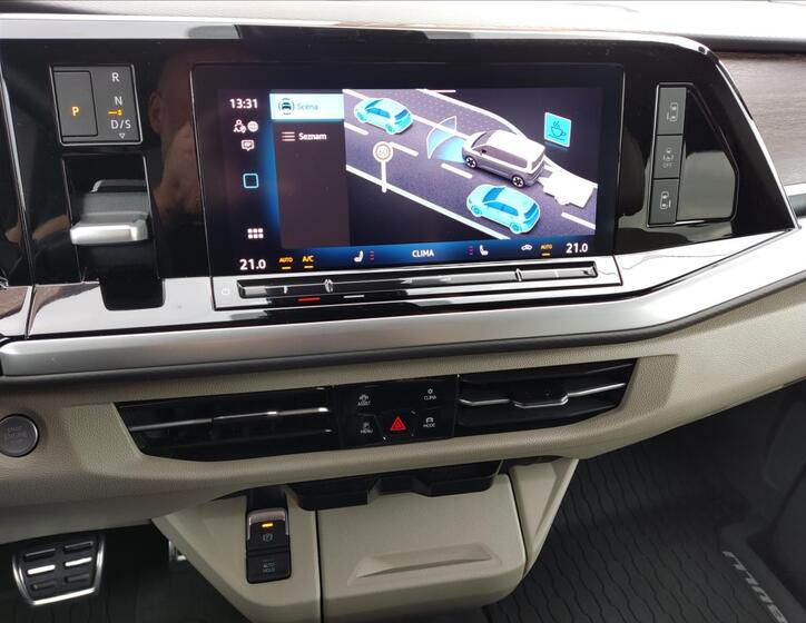 Volkswagen Multivan 9