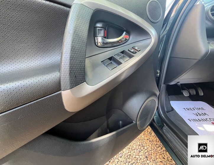 Toyota RAV4 30
