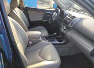 Toyota RAV4 8