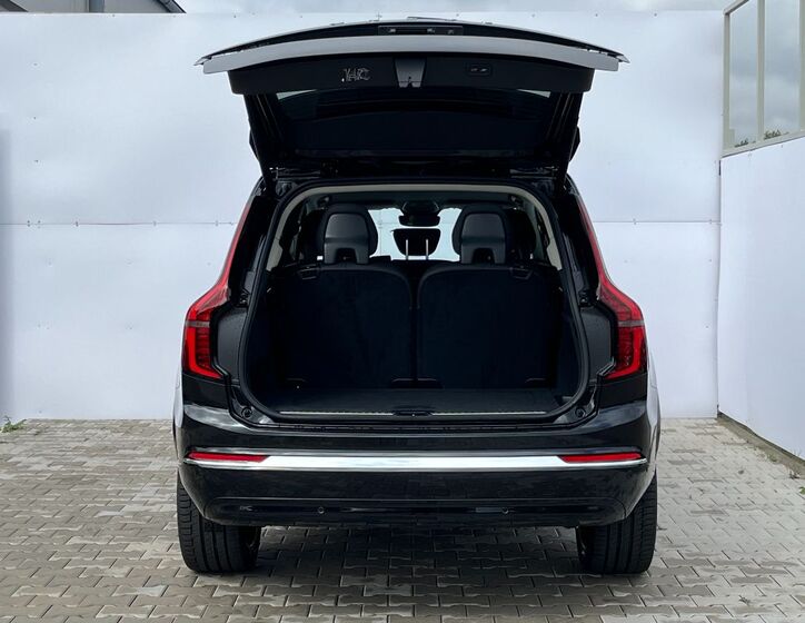 Volvo XC90 25