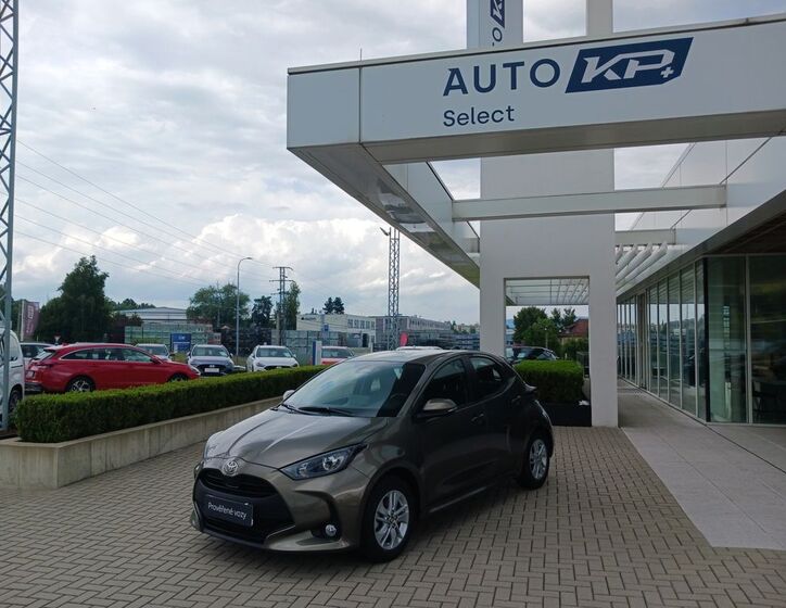 Toyota Yaris 1