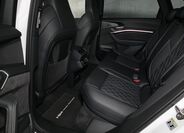 Audi e-tron 18
