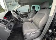 Volkswagen Touran 11