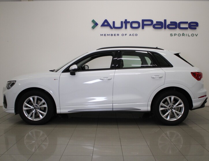 Audi Q3 5