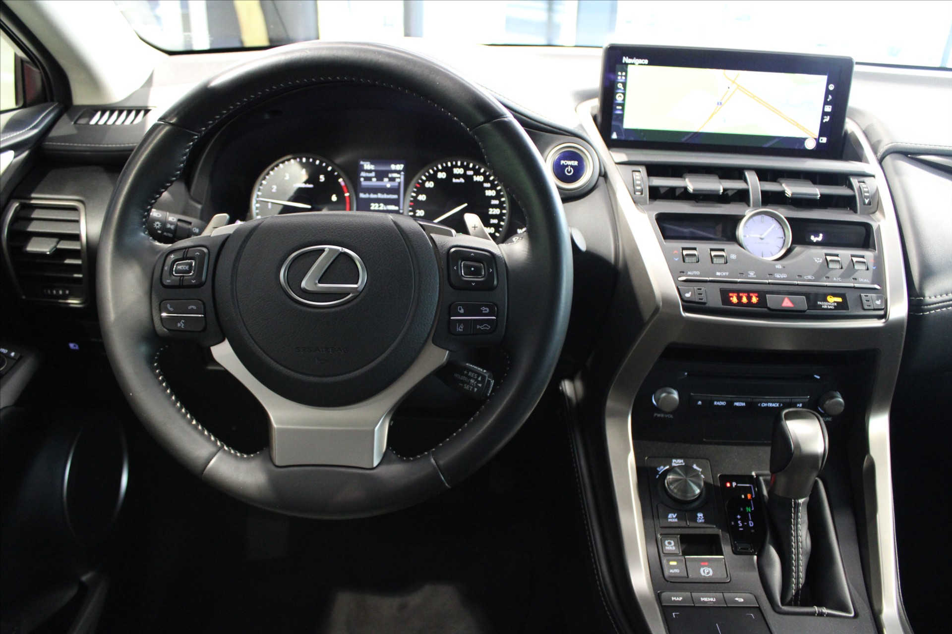 Lexus NX 300h