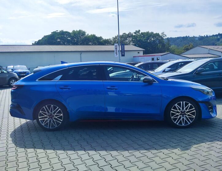 KIA Pro-Ceed 4