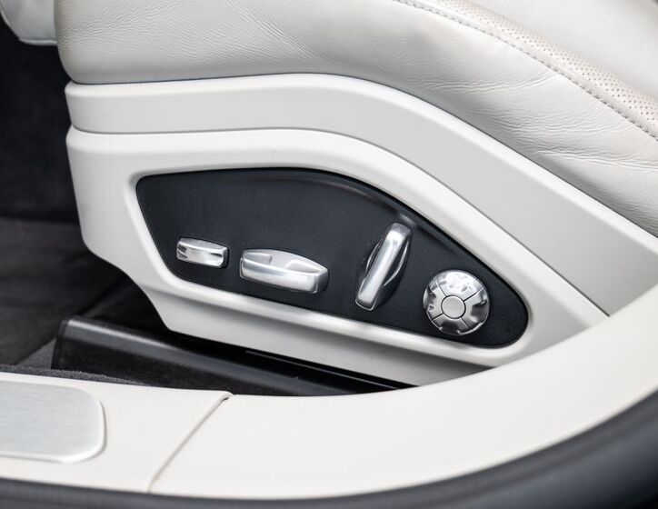 Porsche Panamera 8