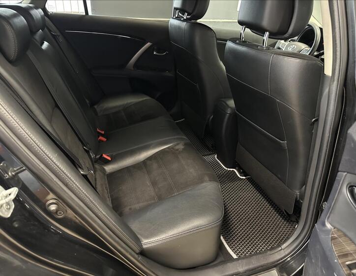 Toyota Avensis 11