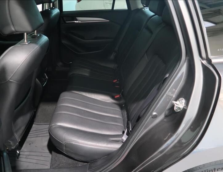 Mazda 6 8