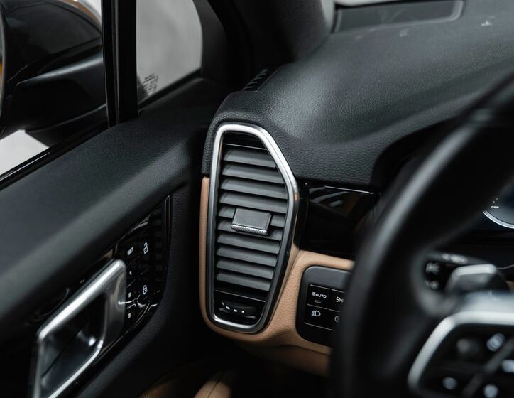 Porsche Cayenne 10